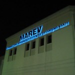 marev1_tabela_kutu_harf_neon